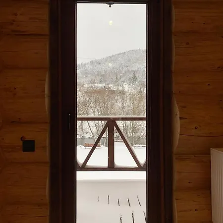 Feriehus 4rest Zrub Tukhlya